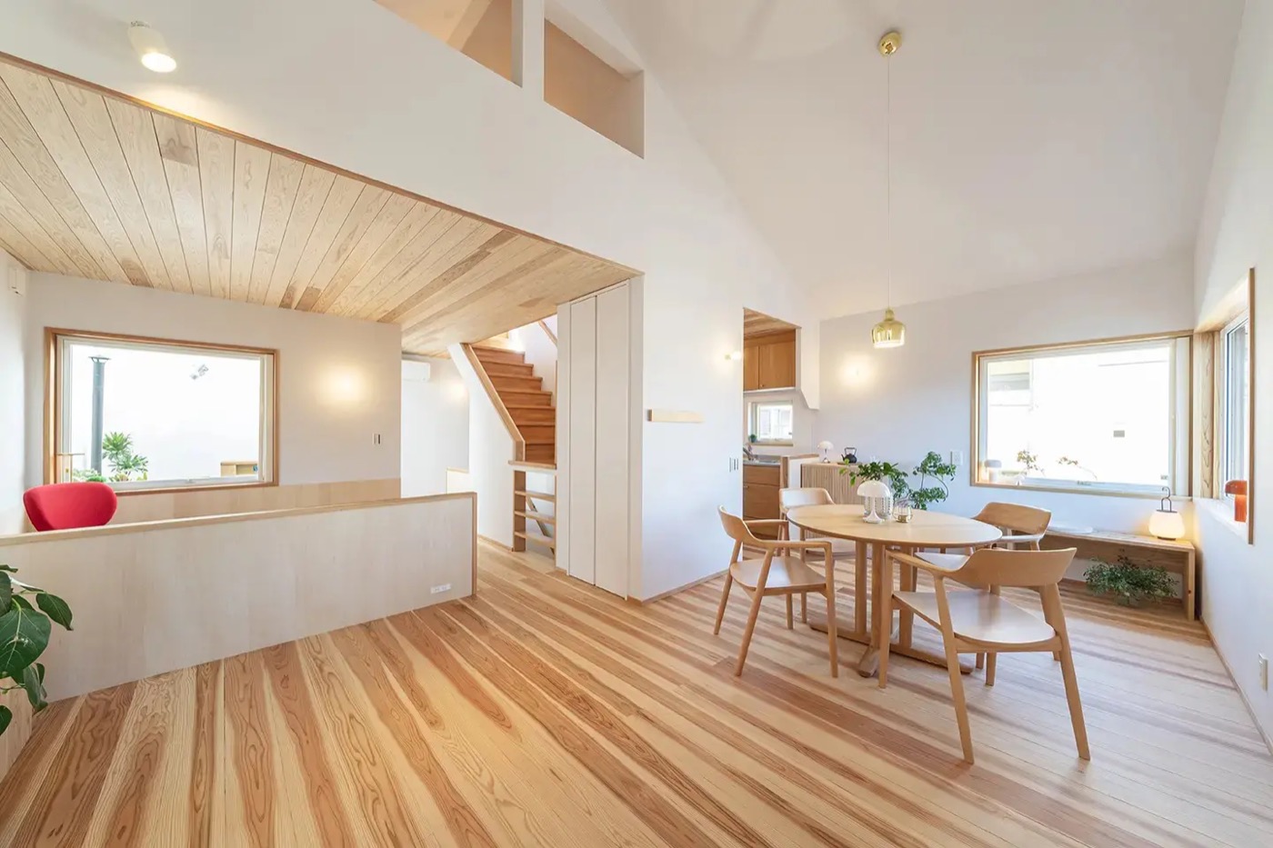 自然素材を取り入れたオーパススタイルの住まい