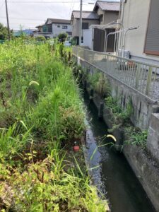 水路際の敷地