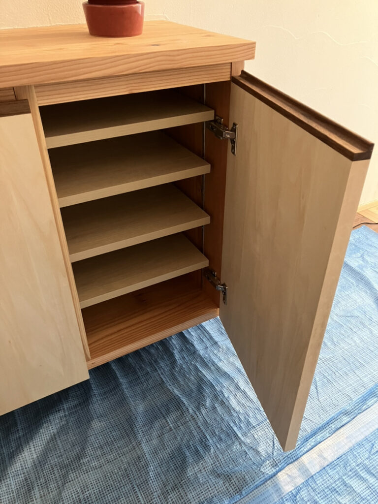 玄関収納も造作でつくれますよ