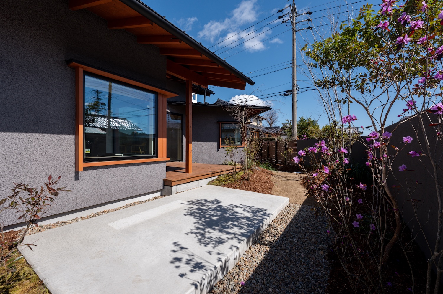 四季が楽しめる平屋の外観|羽島市施工事例 オーパススタイル